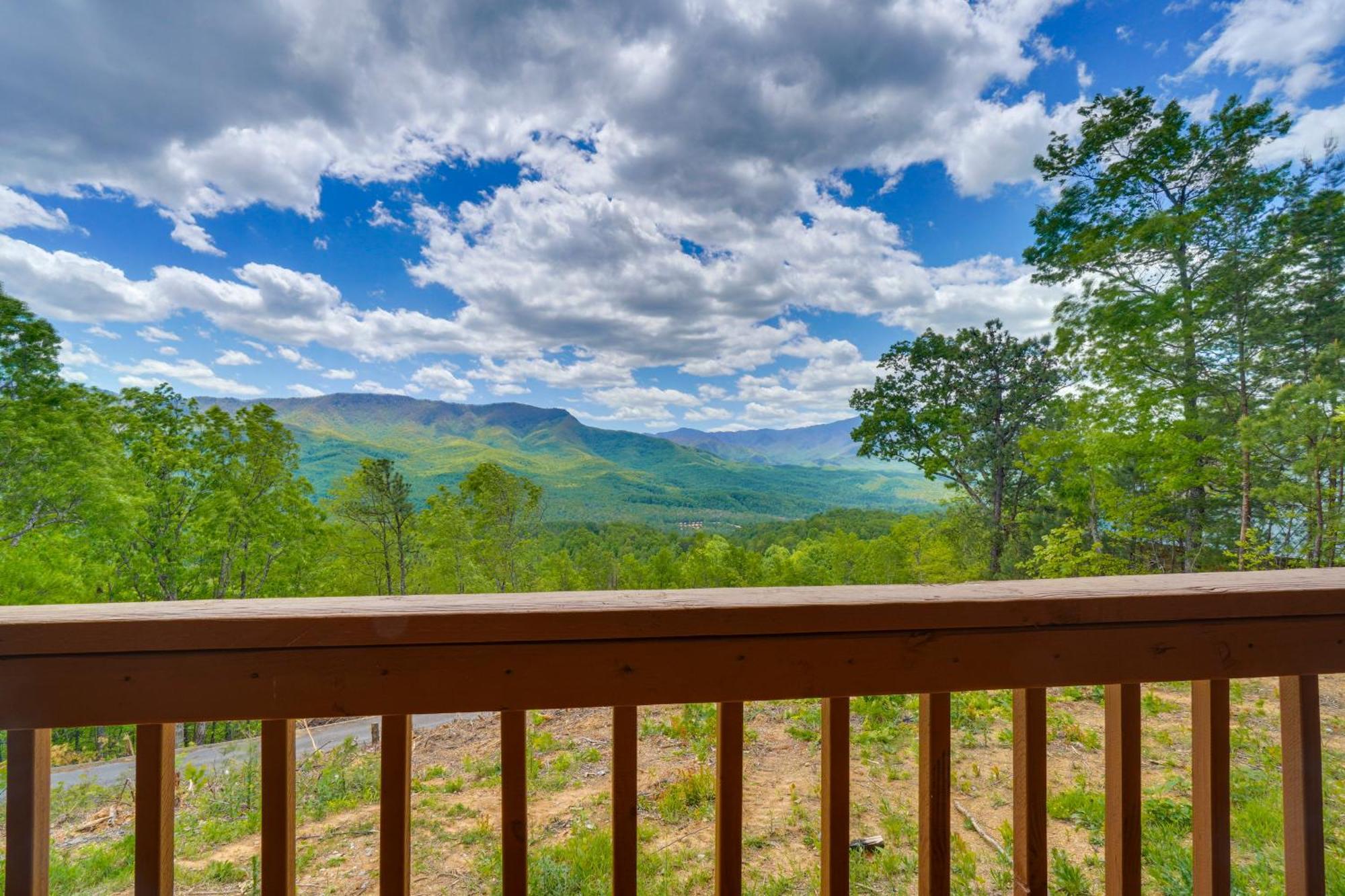 Gatlinburg Cabin With Hot Tub About 11 Miles To Downtown 외부 사진